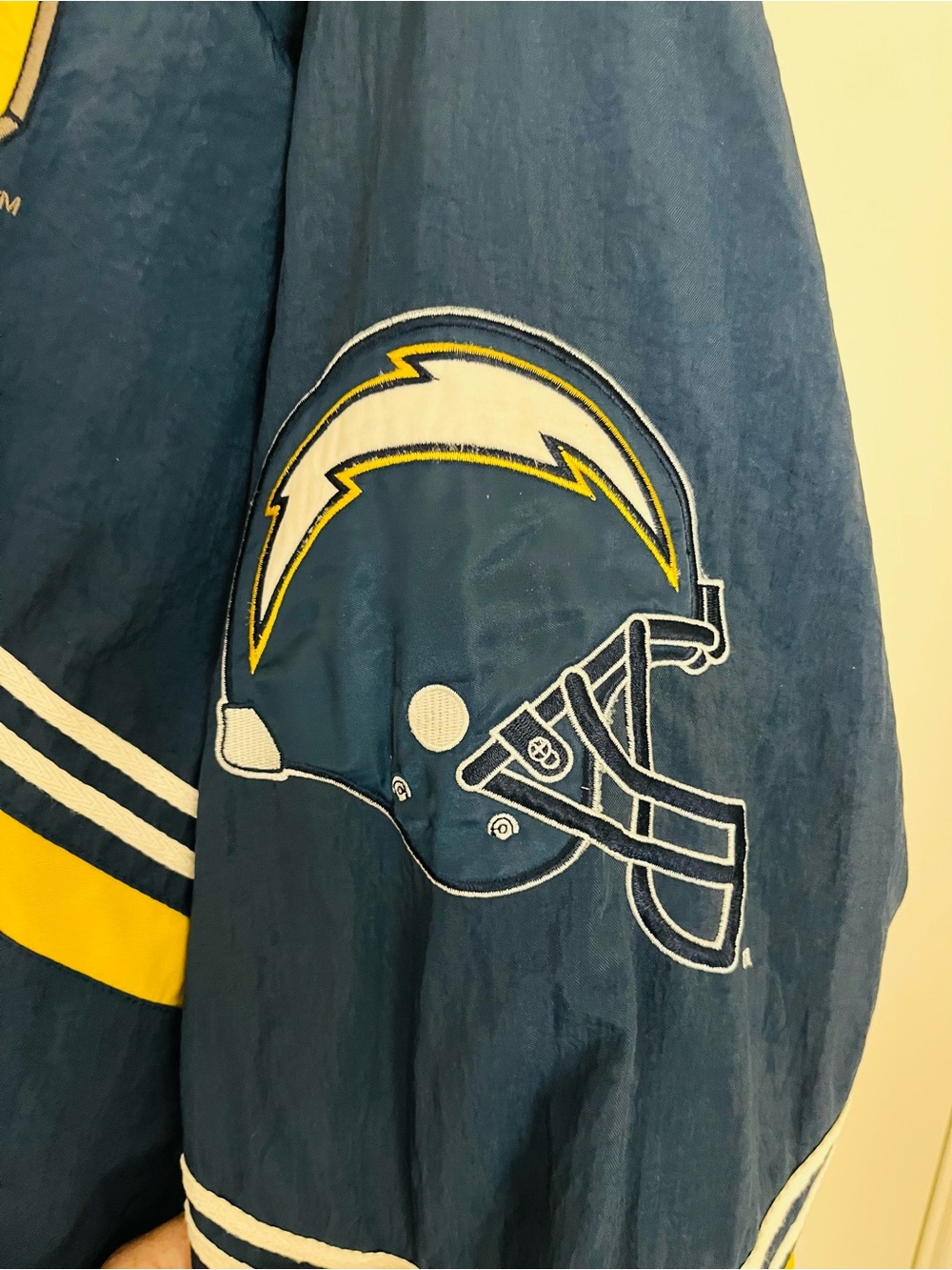 San Diego Chargers Vintage Jacket, Size L! Get ready for the 2026 season! - Picture 3 of 10